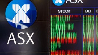 ASX 200 closes higher on tech, uranium