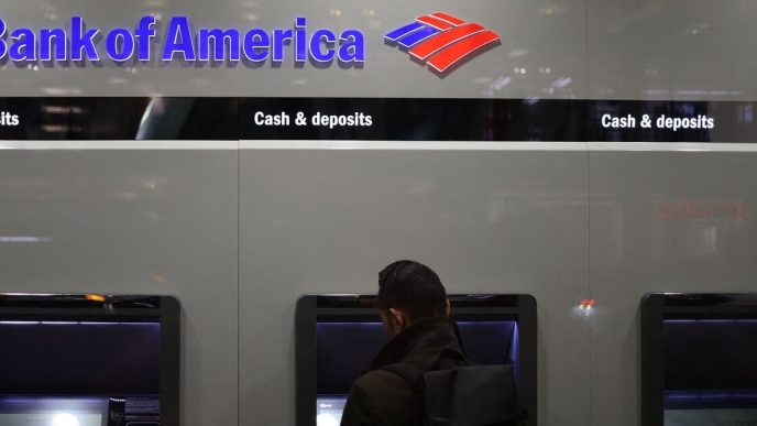 Amex, Chase & Bank of America face credit card