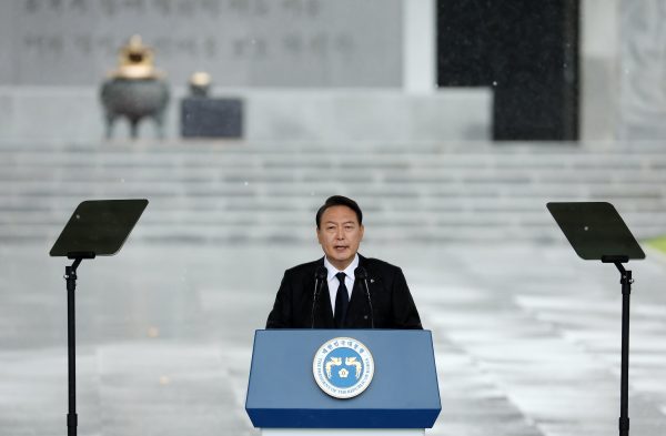 Arrest Warrant Issued Against South Korean President Yoon