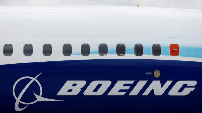 Boeing sees $3.5B cash flow loss due to labor