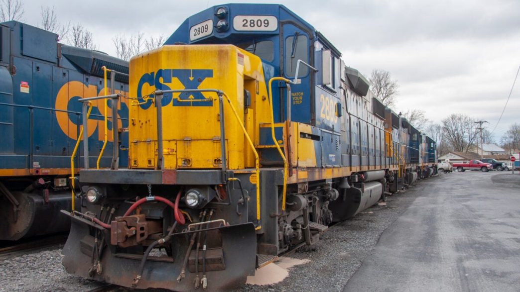 CSX Q4 profits sink on lower coal and fuel