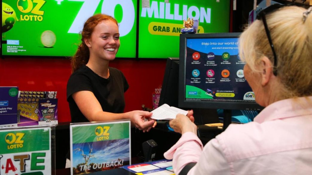 Major Oz Lotto jackpot soars to $100m after no