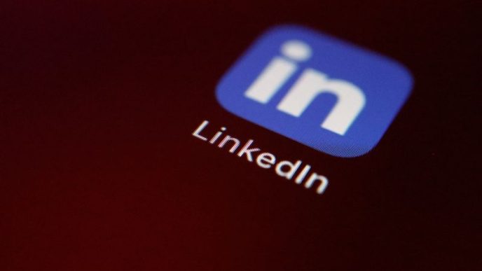 Microsoft's LinkedIn sued for disclosing customer