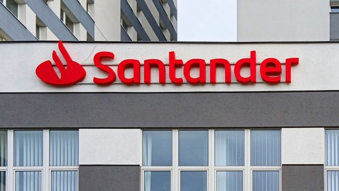 Santander pays instant £150 directly into