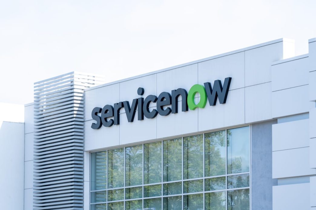 ServiceNow’s stock falls as the outlook