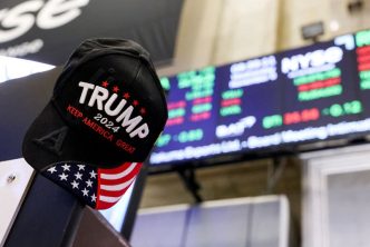 'Stop-Go' Trump tariff trades whiplash dollar