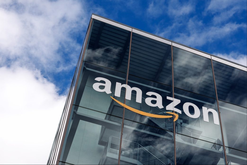 Amazon Switches to Zoom for Internal Meetings,