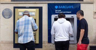 Barclays update after outage forces customers to