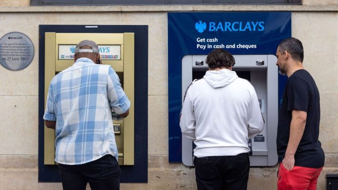 Barclays update after outage forces customers to