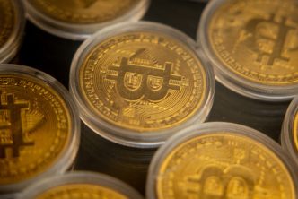 Bitcoin rebounds after Trump pauses Mexico, Canada