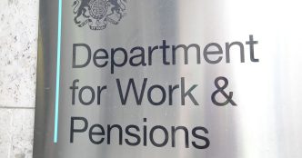 DWP issues earnings warning to people claiming one