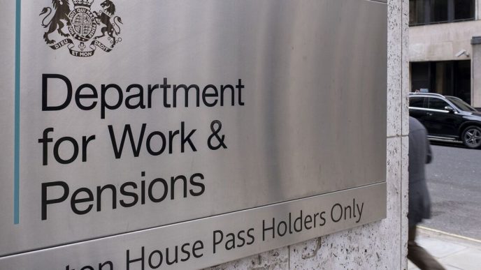 DWP make major Universal Credit update as Liz