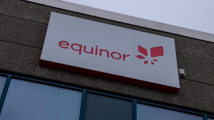 Equinor raises 2030 oil output target, beats Q4