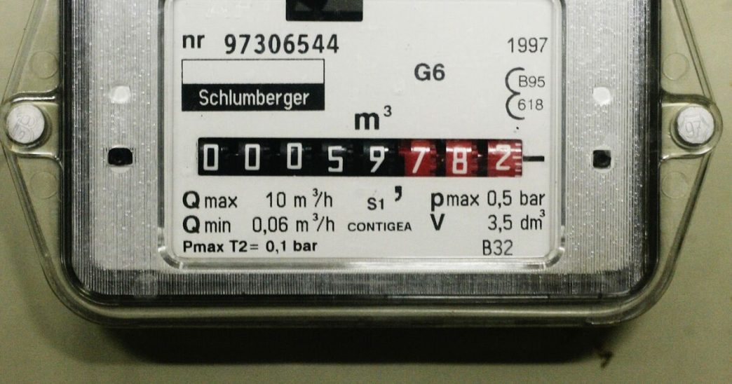 Exact date energy customers with 1 type of meter