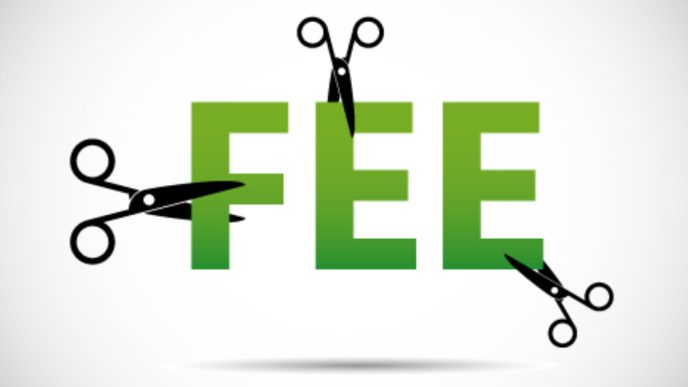 The word Fee in green cut by scissors