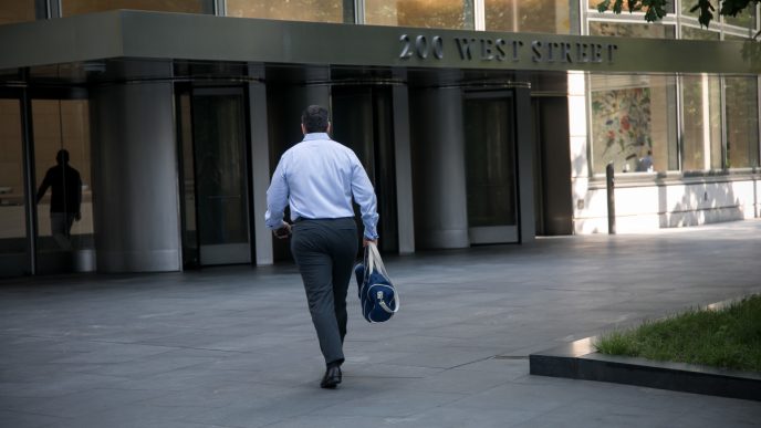 Goldman Sachs bans a strict work policy amid legal