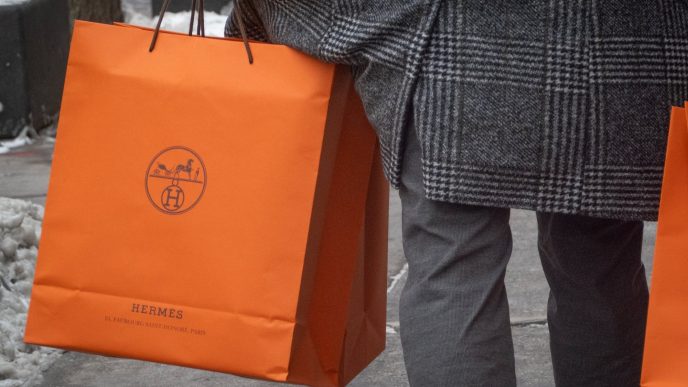 Hermès Is Giving Employees Nearly $5000 in Bonuses