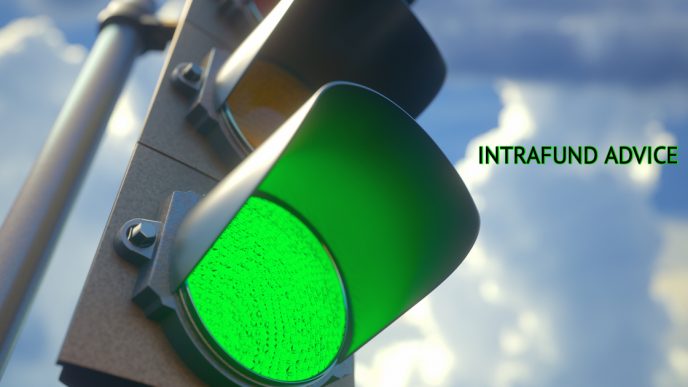 Green traffic light with Intrafund Advice written