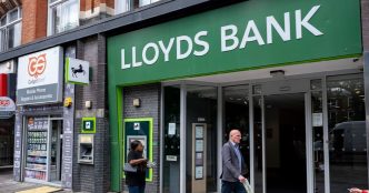 Lloyds Bank explains £250 limit as saver faces