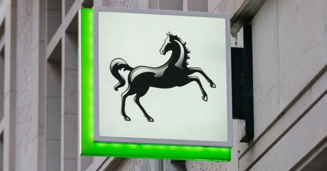 Lloyds update after customers 'can't see