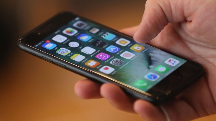 Mobile phone customers urged to avoid April price