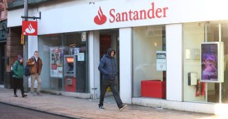 Santander £4,280 warning with just weeks left to