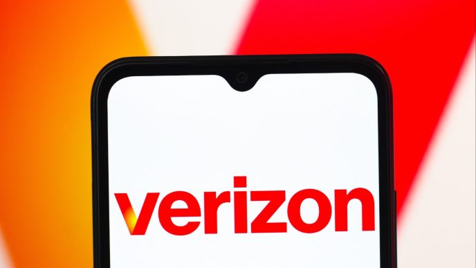 Verizon Tries to Recruit Talent From AT&T After