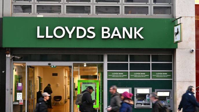 Lloyds Bank, Halifax and Bank of Scotland to close