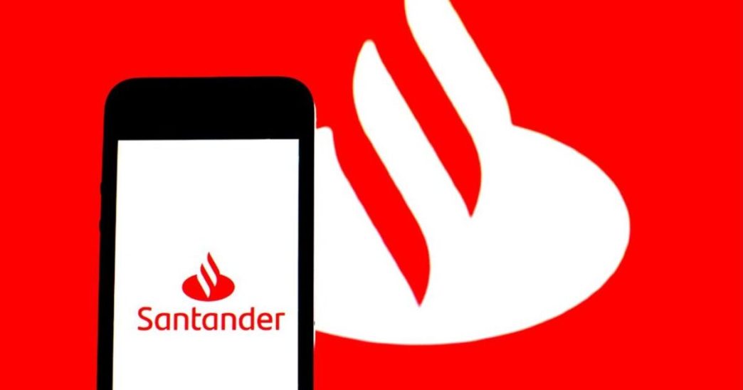 Santander bank down as customers unable to make