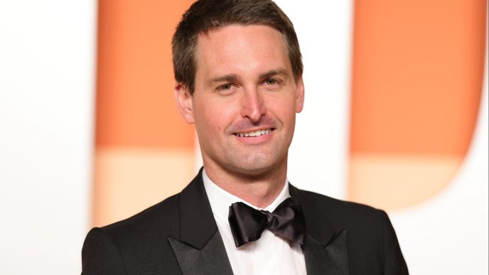 Snap CEO Evan Spiegel Gives Future Entrepreneurs